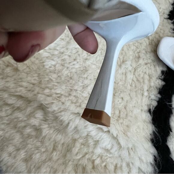 Revolve Raye Ali White Leather Woven Heels - Picture 4 of 9